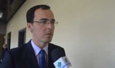 Georgeo Passos explica motivo que levou a Oposição sair do plenário (Foto: Portal Infonet)