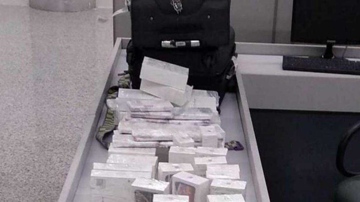 Receita Federal apreende mais de 60 iPhones importados de forma irregular (Foto: Receita Federal)
