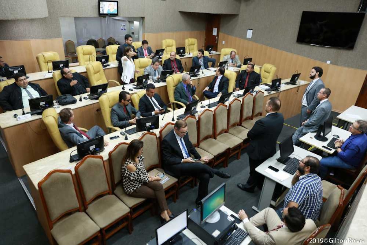 Nitinho se reúne com vereadores para discutir concurso público e questões administrativas da CMA (Foto: Gilton Rosas)