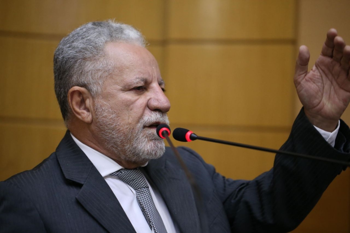 Deputado critica judicialização de questões do parlamento (Foto: Assessoria Francisco Gualberto)