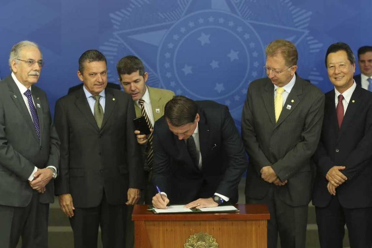Jair Bolsonaro extingue horário de verão (Foto: Antonio Cruz/ Agência Brasil)