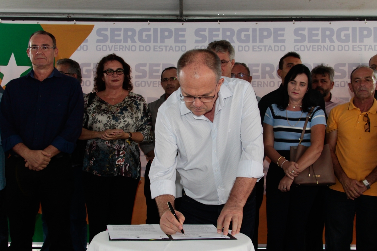 Belivaldo sanciona Lei que regulamenta a produção e a comercialização dos queijos artesanais no Estado (Foto: Mario Sousa/ ASN)