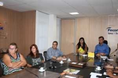 Laércio Oliveira recebe ONGs de proteção aos animais para falar sobre castramóveis (Foto: Site Laércio Oliveira)