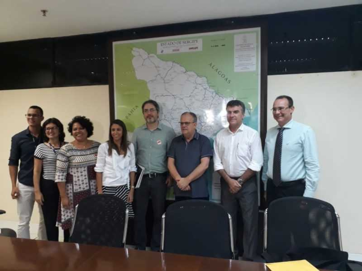 Garibalde Mendonça expõe trabalhos da Copali para o governador (Foto: Via Rede Alese)