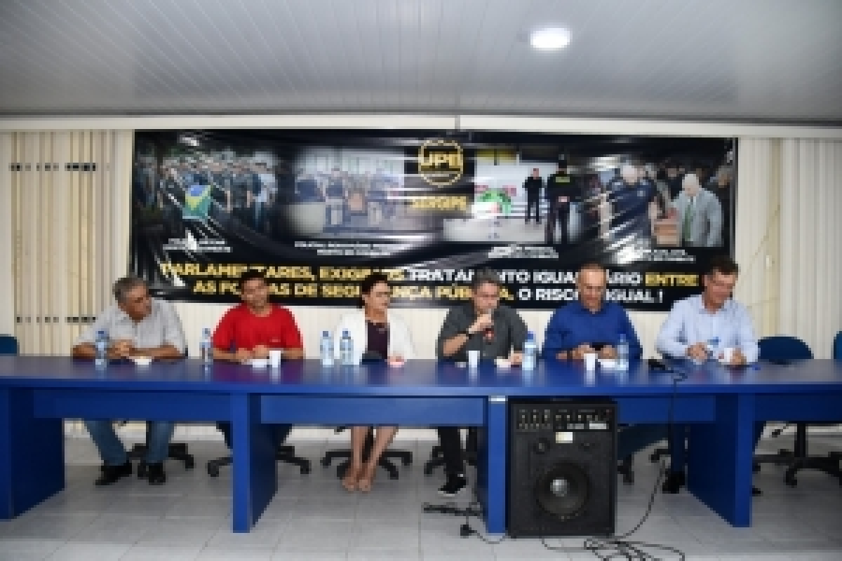 Laércio Oliveira vai apresentar emenda para excluir trabalhadores braçais da Reforma da Previdência (Foto: Site Laércio Oliveira)