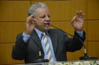 Francisco Gualberto diz que Governo Federal vê fantasma (Foto: Jadilson Simões)