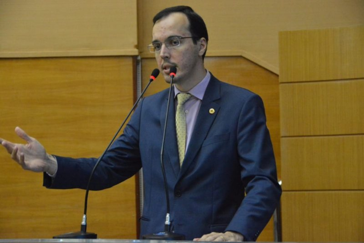 Georgeo Passos volta a criticar escolas sem merendeiras (Foto: Jadilson Simões)