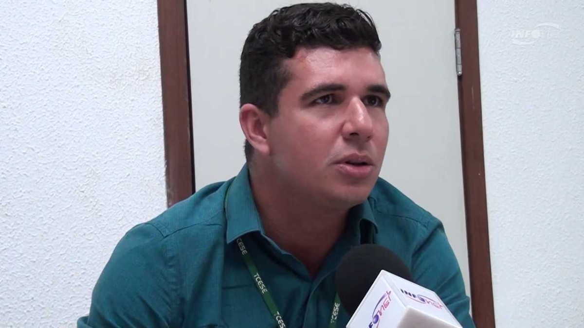 Levantamento do TCE aponta 259 obras paralisadas em Sergipe  (Imagem: Reprodução de vídeo/ Portal Infonet)