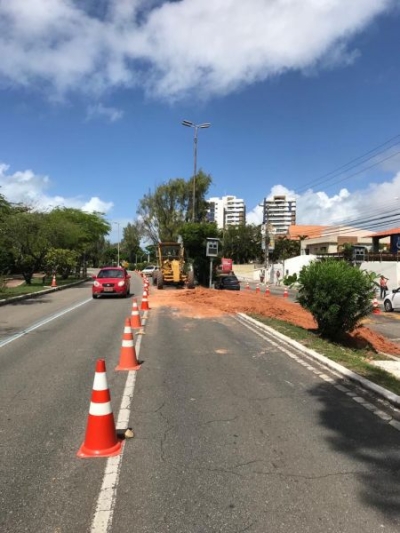 Devido à obra de drenagem, trecho da avenida Beira Mar ficará interditado a partir desta terça, 14/5 (Foto: SMTT/Aracaju)