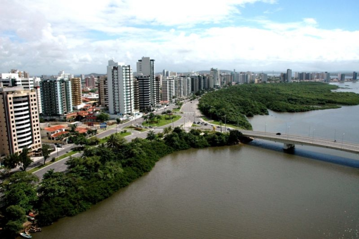Prefeitura de Aracaju interdita ponte da Coroa do Meio para realizar inspeção (Foto: André Moreira)
