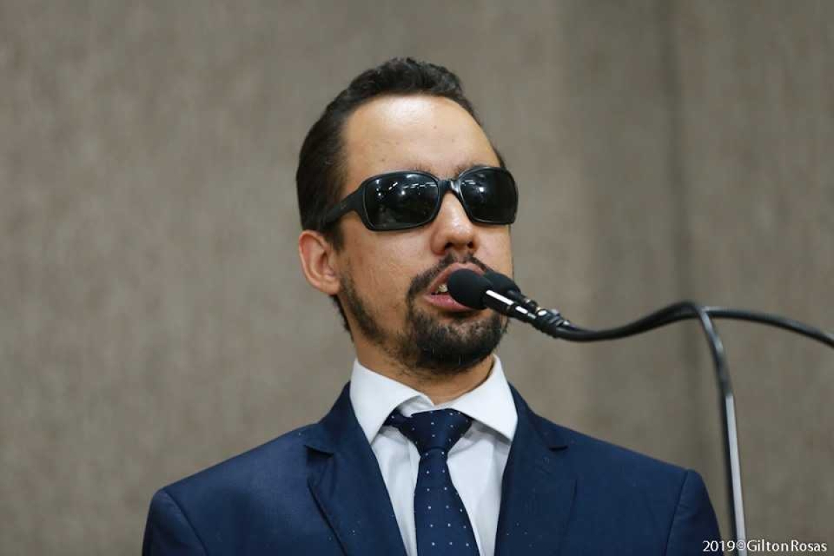 "Não é favor. �? Lei", diz Lucas Aribé ao cobrar reajuste do piso do magistério (Foto: Assessoria Lucas Aribé)