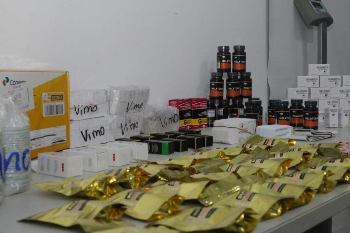 Denarc divulga detalhes da prisão de dois suspeitos por tráfico de anabolizantes (Foto: SSS/SE)