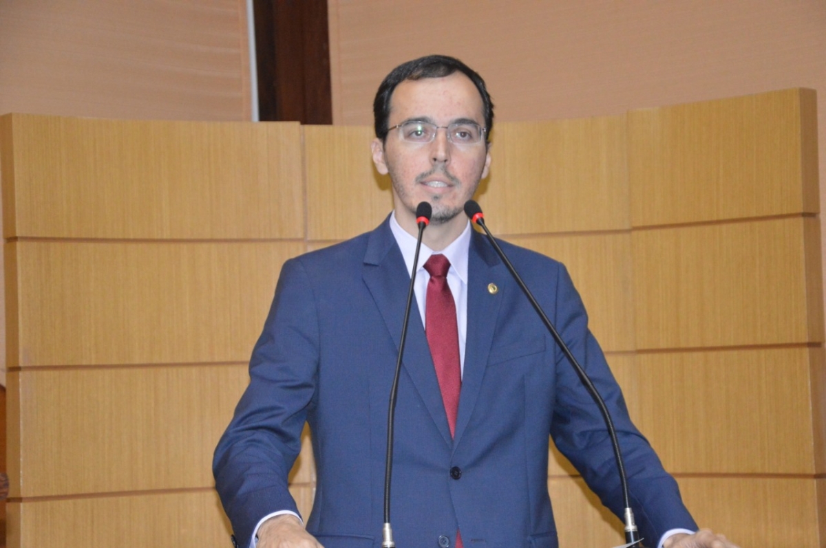 Georgeo Passos: "o Governo precisa respeitar os policiais e bombeiros militares" (Foto: Assessoria Georgeo Passos)