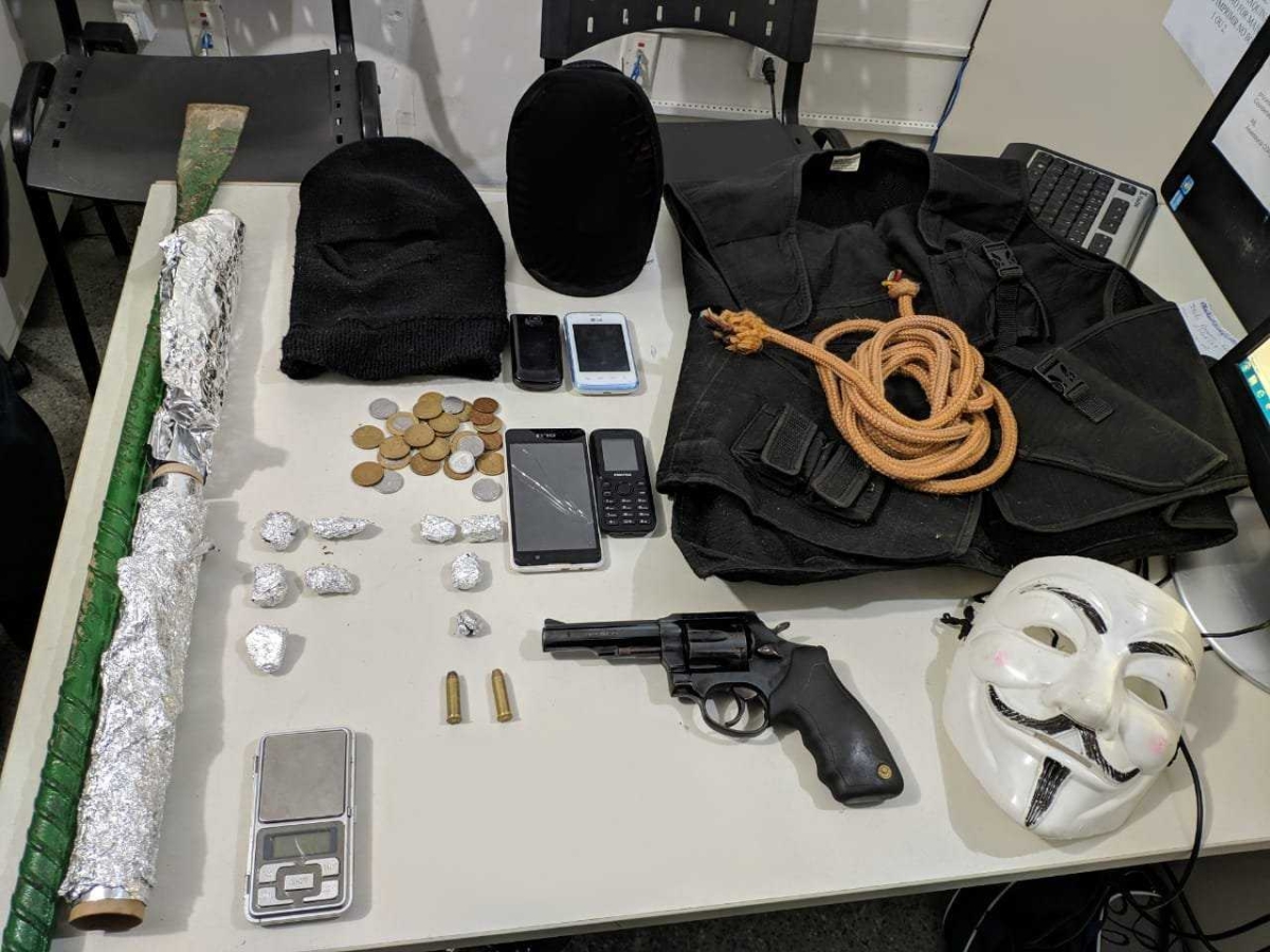 PM prende envolvidos em sequestro de taxista na capital (Foto: SSP/SE)