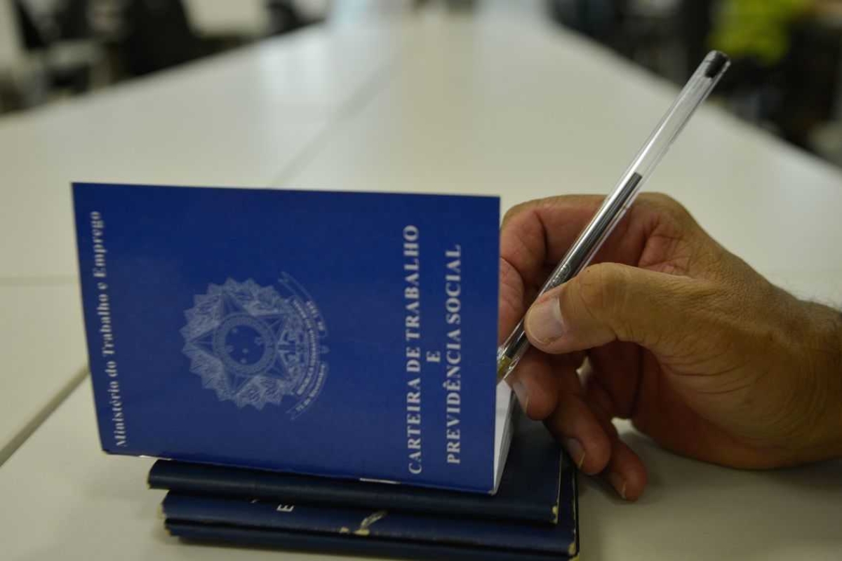 Abril tem a maior criação de emprego formal para o mês desde 2013 (Foto: Marcello Casal Jr./ Arquivo Agência Brasil)