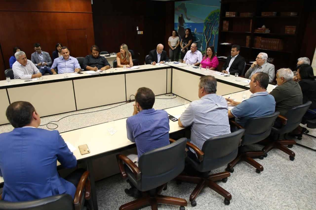 TCE Sergipe recebe prefeitos em busca de solução para falta de médicos no interior (Foto: TCE/SE)