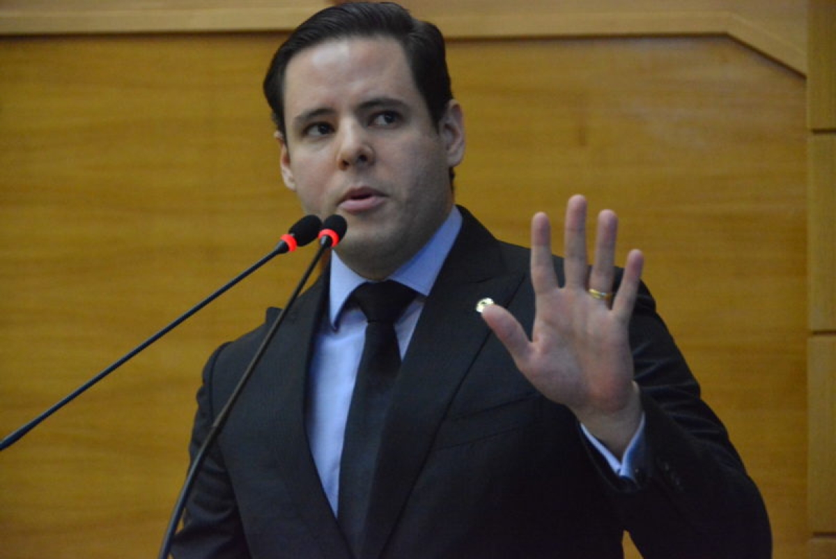 "Belivaldo administra Sergipe como se fosse uma bodega", critica deputado (Foto: Jadílson Simões)