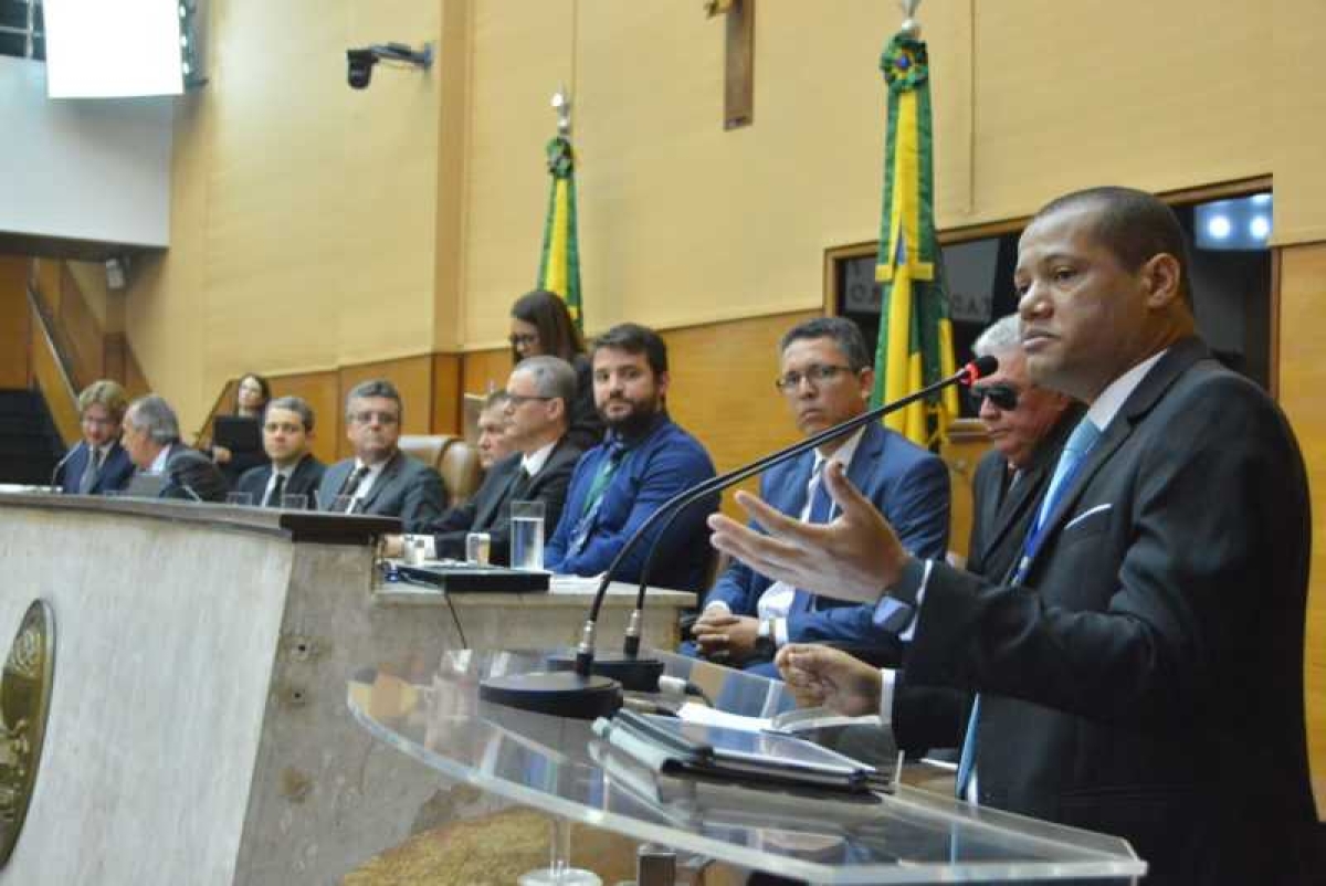 "Adema não tem lado. Ela tem a responsabilidade técnica", disse Gilvan Dias (Foto: Jadilson Simões/ Rede Alese)