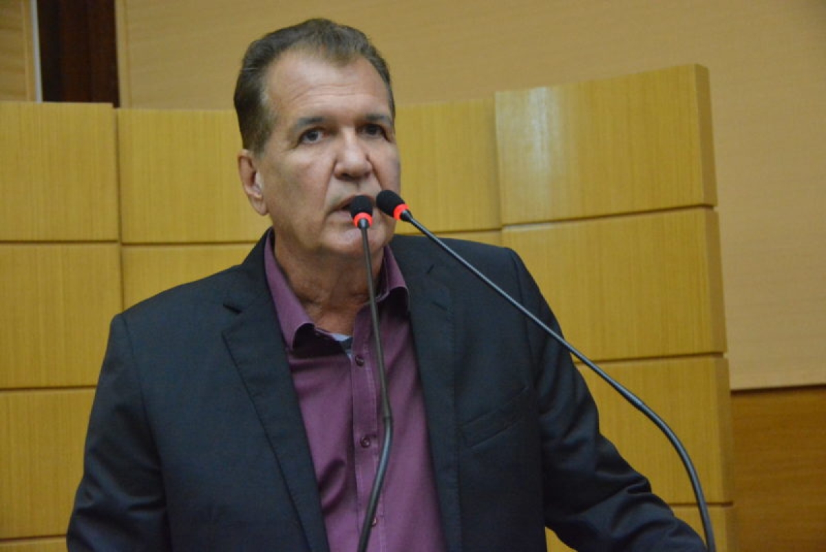 Adaílton Martins teme "caos social" com derrubada de casas na Caueira (Foto: Jadílson Simões)