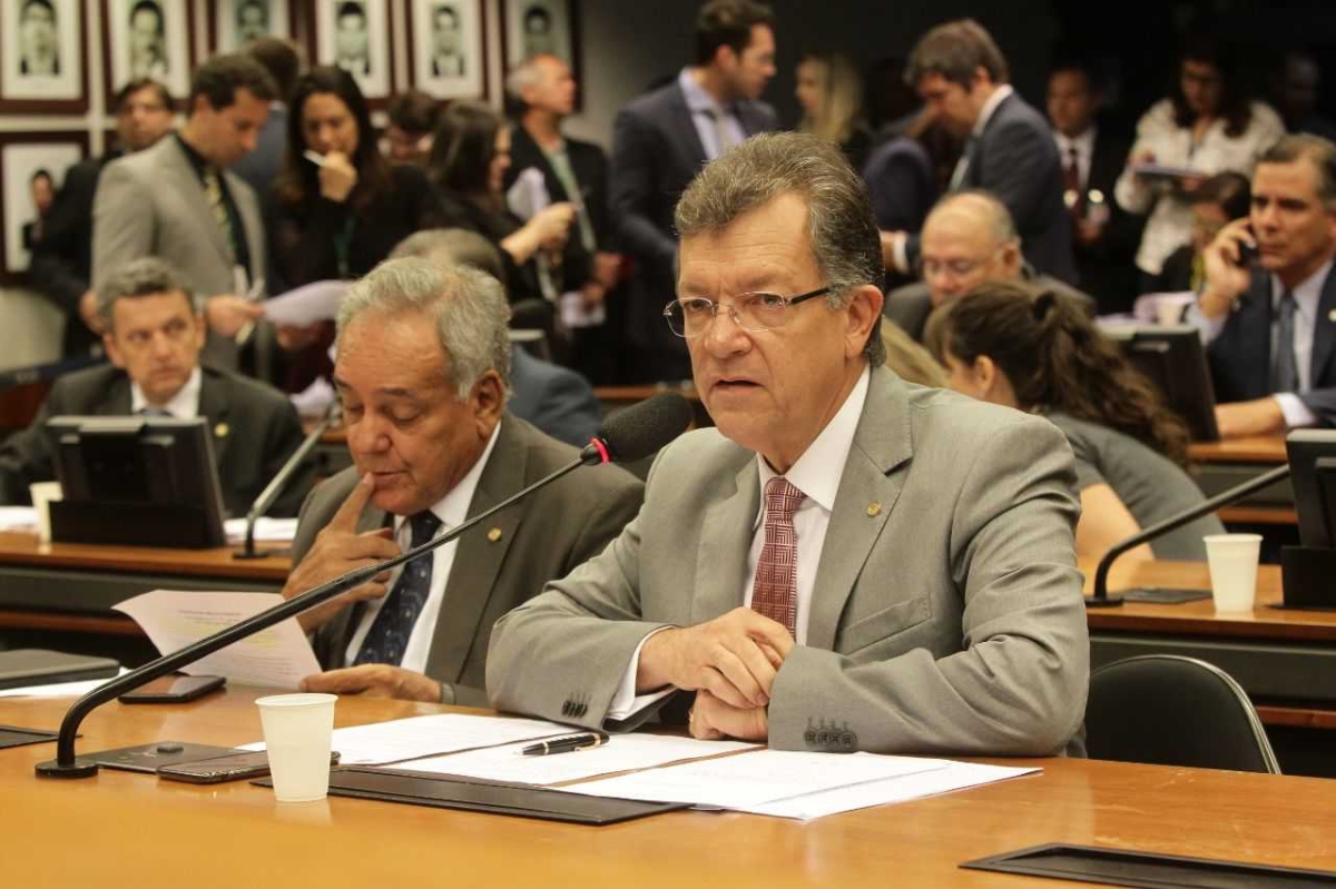 Laércio Oliveira pede que ANP fiscalize monopólio do gás (Foto: Site Laércio Oliveira)