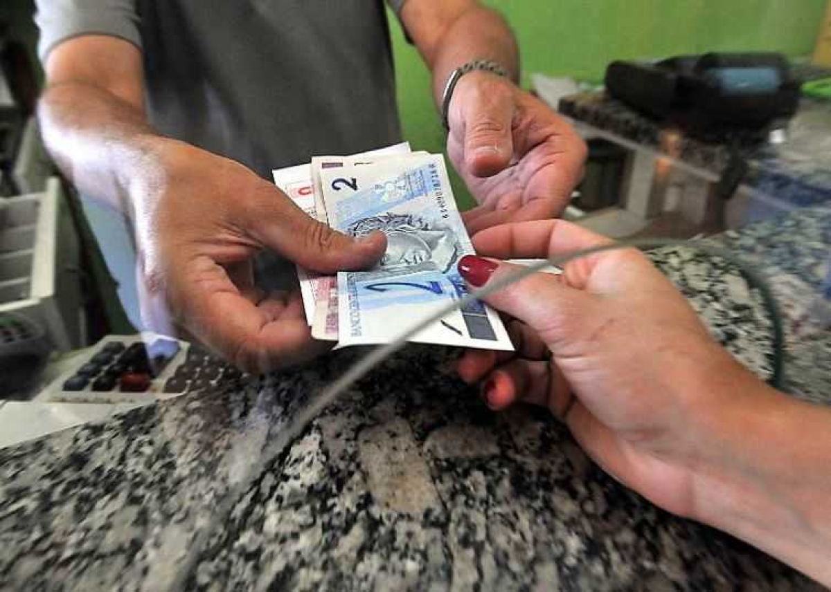 O dinheiro será depositado na conta informada pelo contribuinte na declaração - (Foto: Arquivo Agência Brasil)