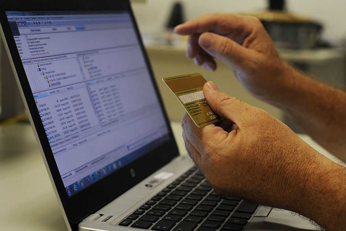 Febraban alerta para golpe virtual em compras para o Dia dos Namorados (Foto: arcello Casal Jr./ Agência Brasil)