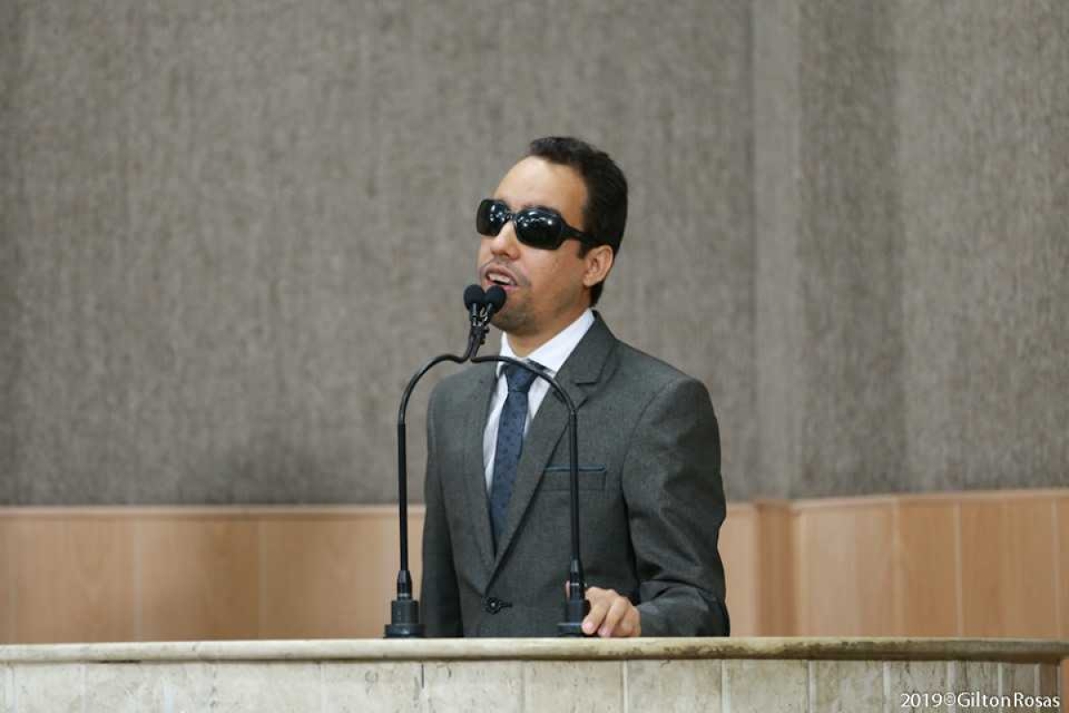 Lucas Aribé lamenta abordagem truculenta de guardas municipais a cadeirante (Foto: Gilton Rosas)