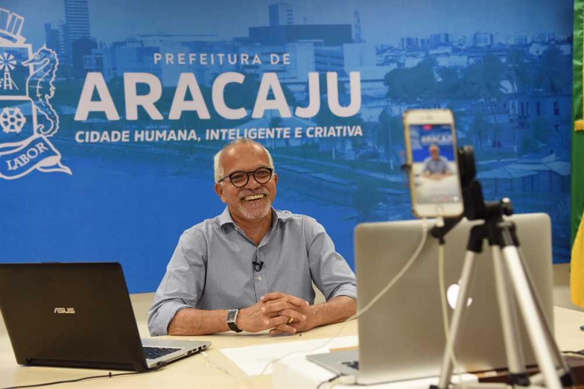 Em live, prefeito de Aracaju informa que não haverá ponto facultativo dia 21/6 e anuncia que realizará Réveillon (Foto: Ana Lícia Menezes/ PMA)