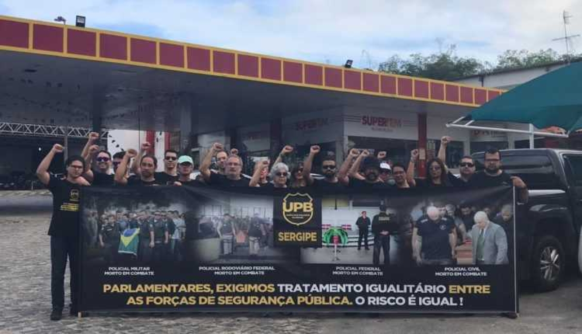 Policiais já estão concentrados na BR 235 (Foto: Sinpol)