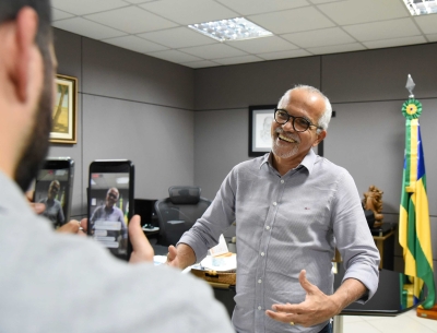 Prefeito de Aracaju antecipa pagamento dos salários dos servidores para esta quinta, 27/6 (Foto: Ana Lícia Menezes/ PMA)