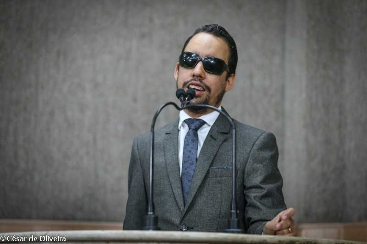 Emenda de Lucas Aribé fixa cota mínima para PCDs no concurso da CMA (Foto: César de Oliveira)