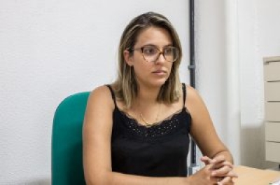 Enfermeira da Central de Imunizações da SES/SE, Ana Beatriz Lira (Foto: Flávia Pacheco/ SES/SE)