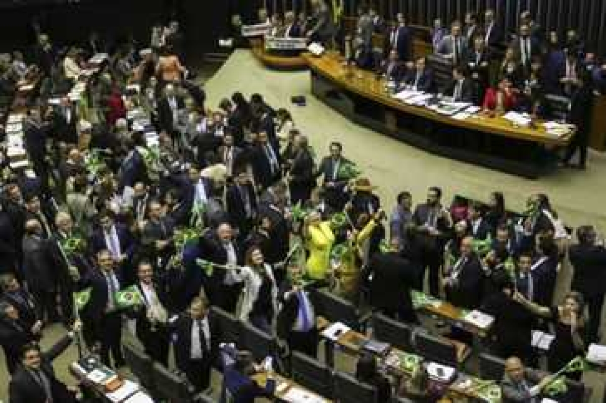 Plenário da Câmara na votaçao da reforma da Previdência (Foto: Fabio Rodrigues Pozzebom/ Agência Brasil)