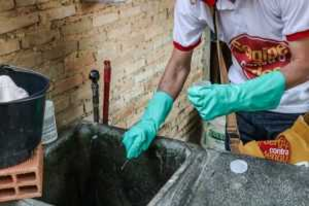 Lavandeiras são os principais pontos de criadouros de Dengue, afirma coordenador da Brigada Itinerante (Foto: Flávia Pacheco/ SES/SE)