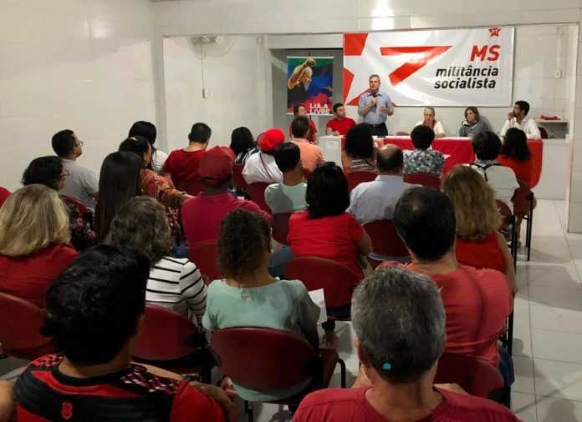 Sede do PT, em Aracaju, recebeu vários militantes e simpatizantes da legenda no lançamento da MS (Foto: Site Iran Barbosa)