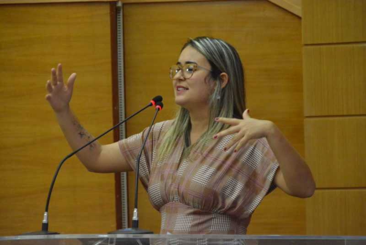 Kitty Lima volta a cobrar fechamento de zoológico (Foto: Jadilson Simões/ Rede Alese)