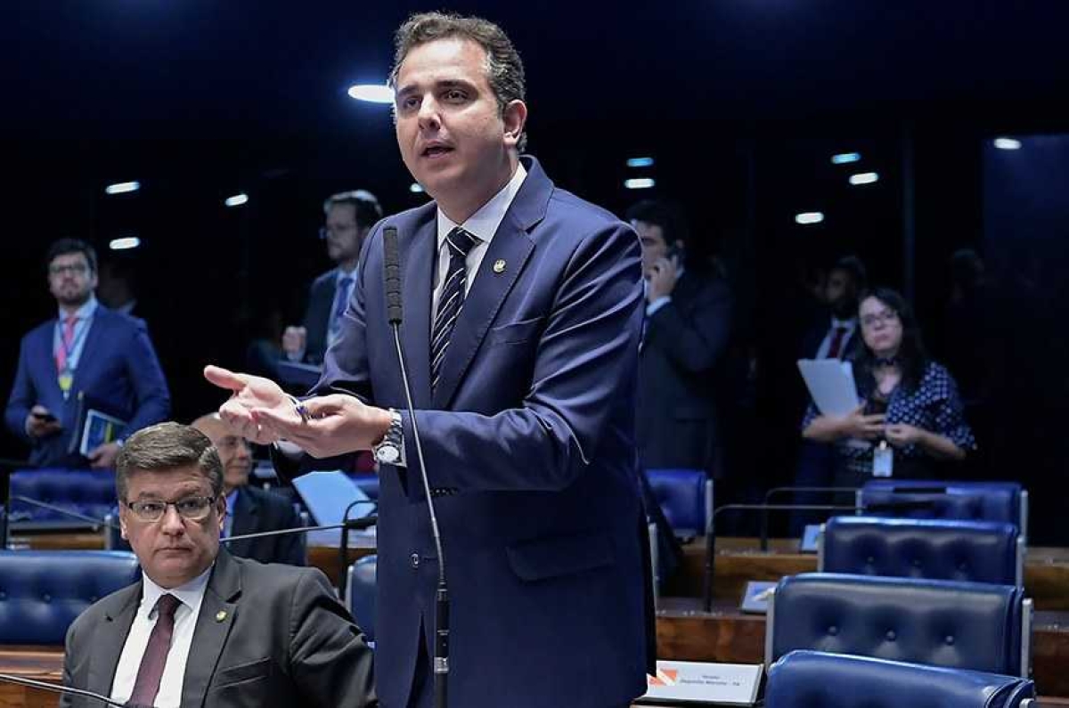 Para o relator, senador Rodrigo Pacheco, o projeto pretende restabelecer a segurança jurídica para as empresas que aderiram ao Refis para reconquistarem a regularidade fiscal e o exercício de suas atividades (Foto: Waldemir Barreto/ Agência Senado)