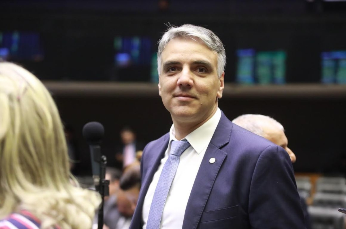 Fábio Reis apresenta PL que obriga empresas a restituírem conta paga em duplicidade em até três dias (Foto: Assessoria Fábio Reis)