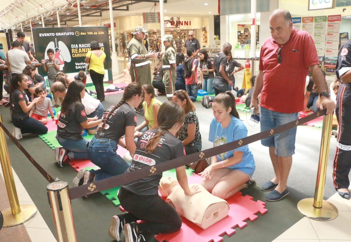 No Dia Nacional da Reanimação Cardiopulmonar, Samu e parceiros orientam a população (Foto: SES/SE)