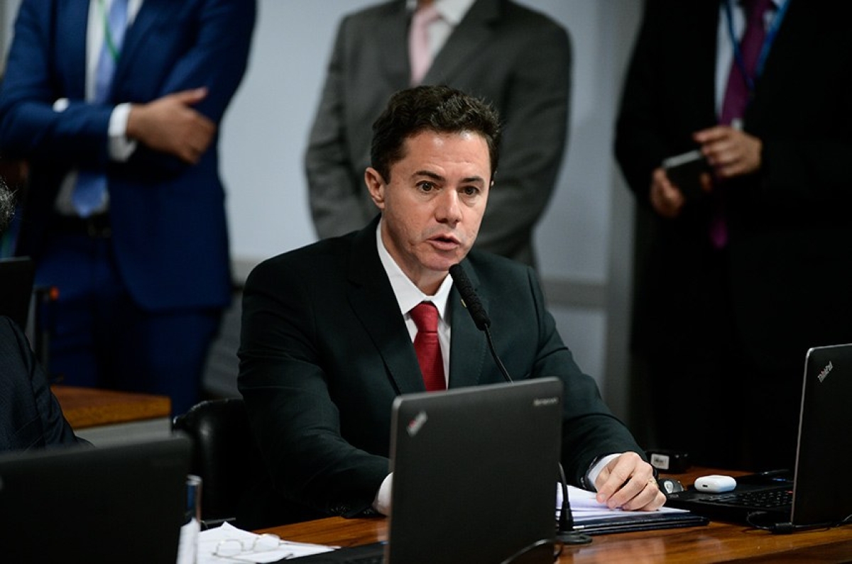 Relator, Veneziano Vital do Rêgo defendeu aprovação da autorização para o empréstimo (Foto: Pedro França/ Agência Senado)