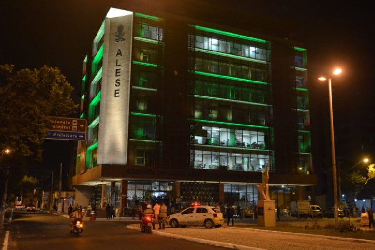 Assembleia entrega espaços reformados durante solenidade festiva (Foto: Jadilson Simões/ Rede Alese)