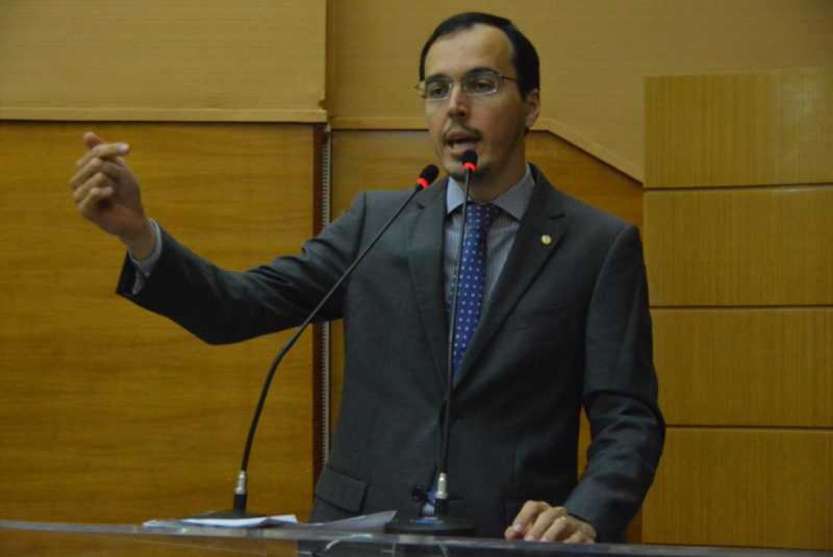 Georgeo Passos apresenta estudos sobre os limites dos municípios (Foto: Jadilson Simões/ Rede Alese)