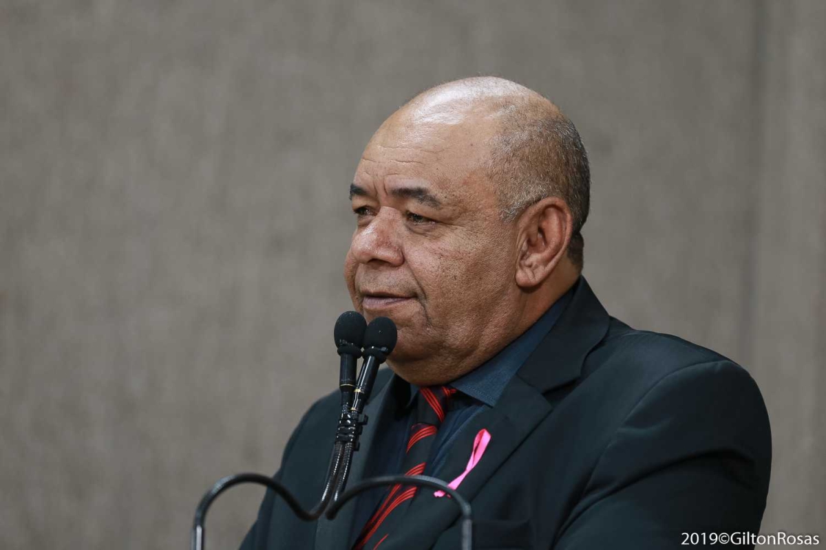 "Não adianta ter Outubro Rosa se as mulheres não conseguem fazer mamografia", afirma Seu Marcos (Foto: Gilton Rosas/ CMA)
