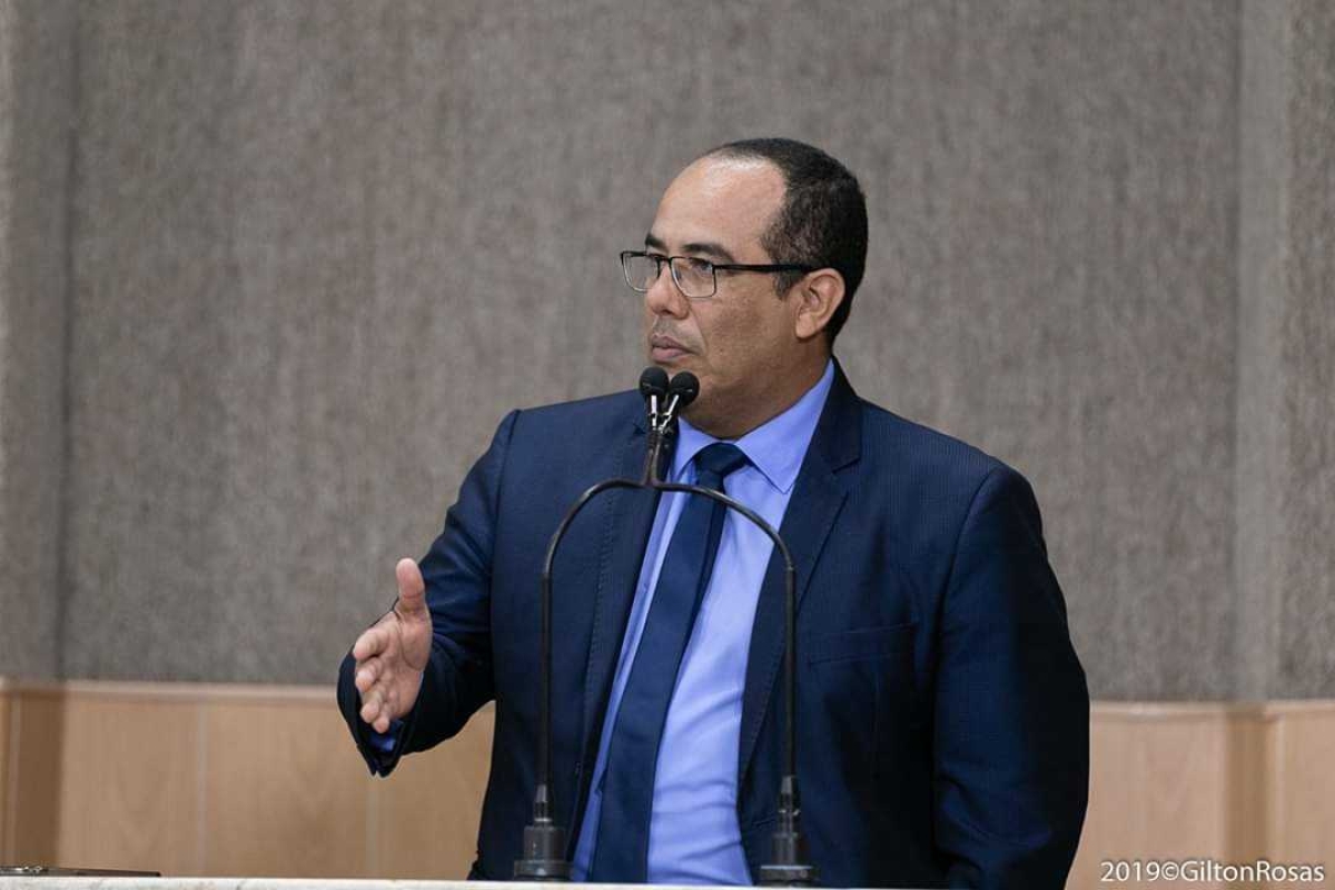 Cabo Amintas critica planejamento da ciclofaixa da Francisco Porto e Nova Saneamento (Foto: Gilton Rosas/ CMA)