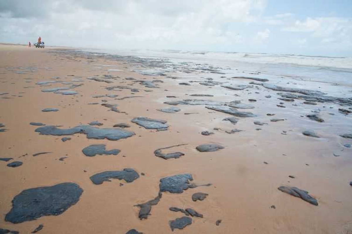 Manchas de óleo atingem o litoral do Sergipe e de outros estados do Nordeste    (Foto de arquivo: Adema/ Governo de Sergipe)