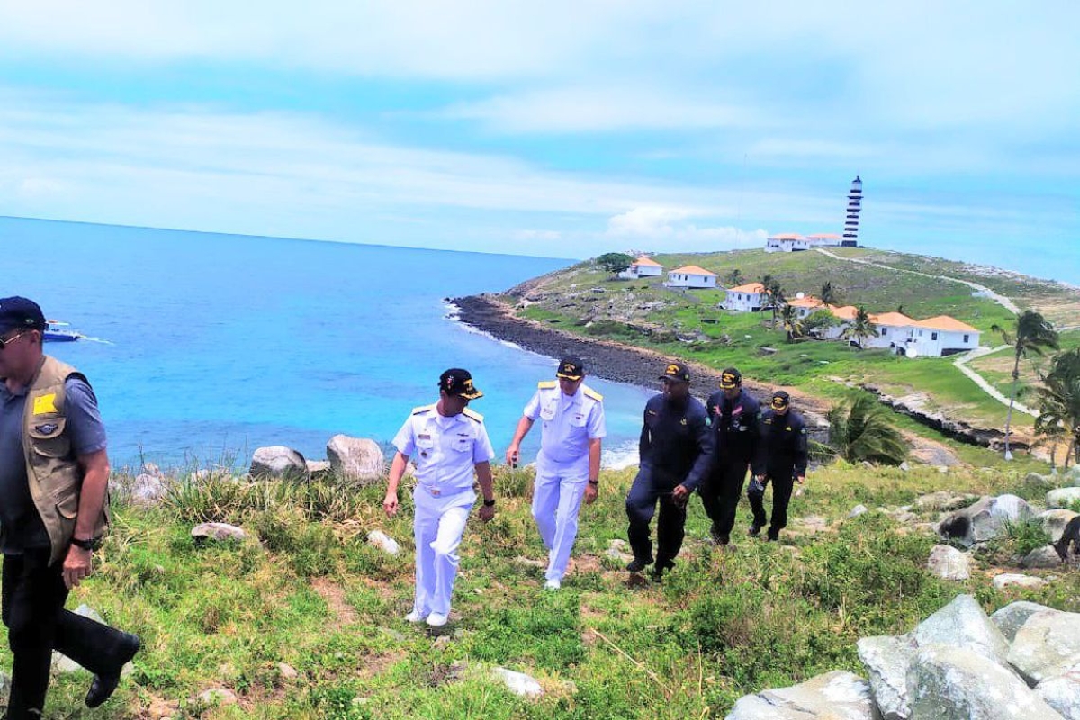 �?leo já atingiu pelo menos 675 áreas de 116 cidades, informa Ibama (Foto: Marinha do Brasil)