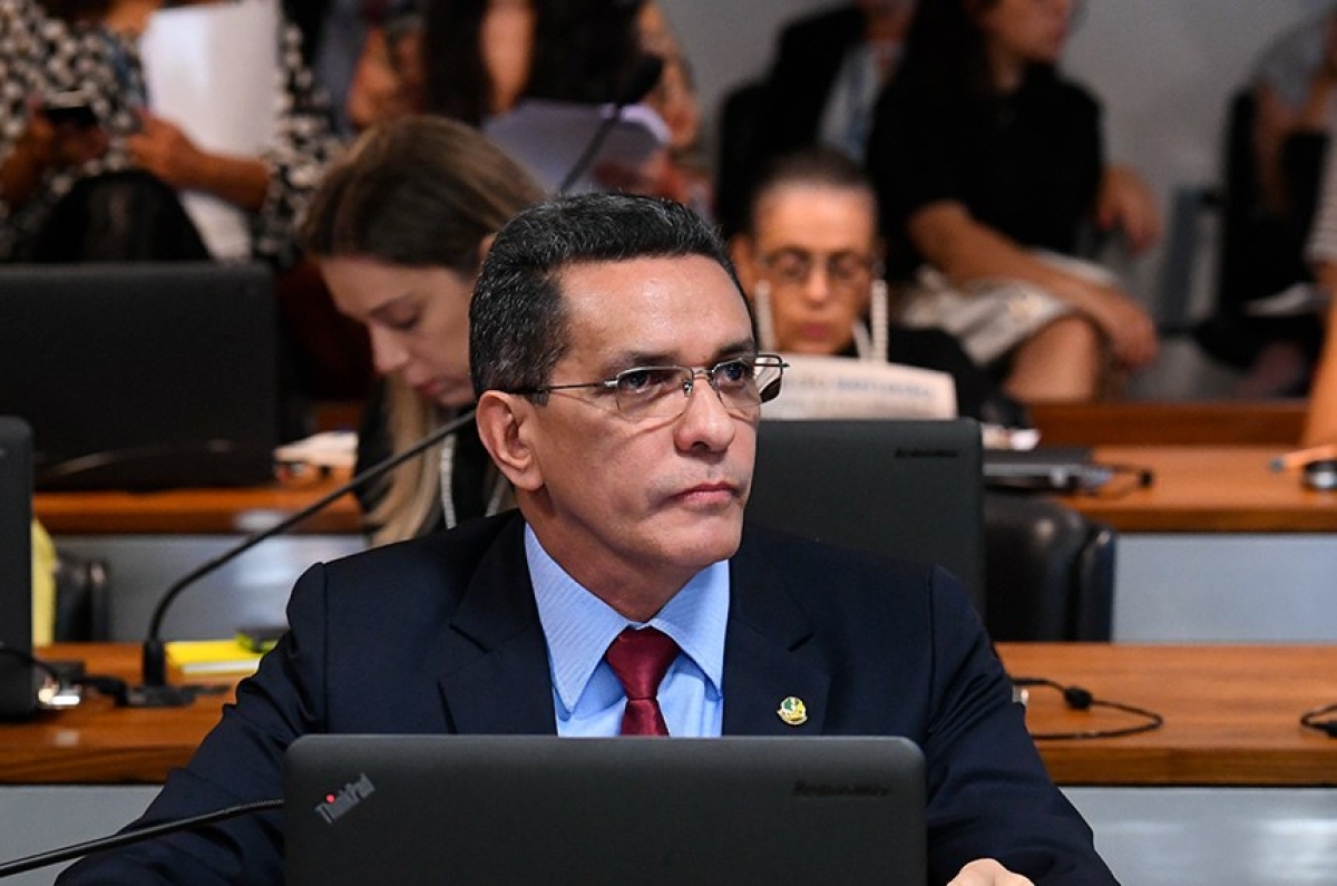 Relator do projeto, Mecias de Jesus considerou que a categoria necessita de compensação financeira para se adequar à concorrência de aplicativos como o Uber (Foto: Geraldo Magela/ Agência Senado)