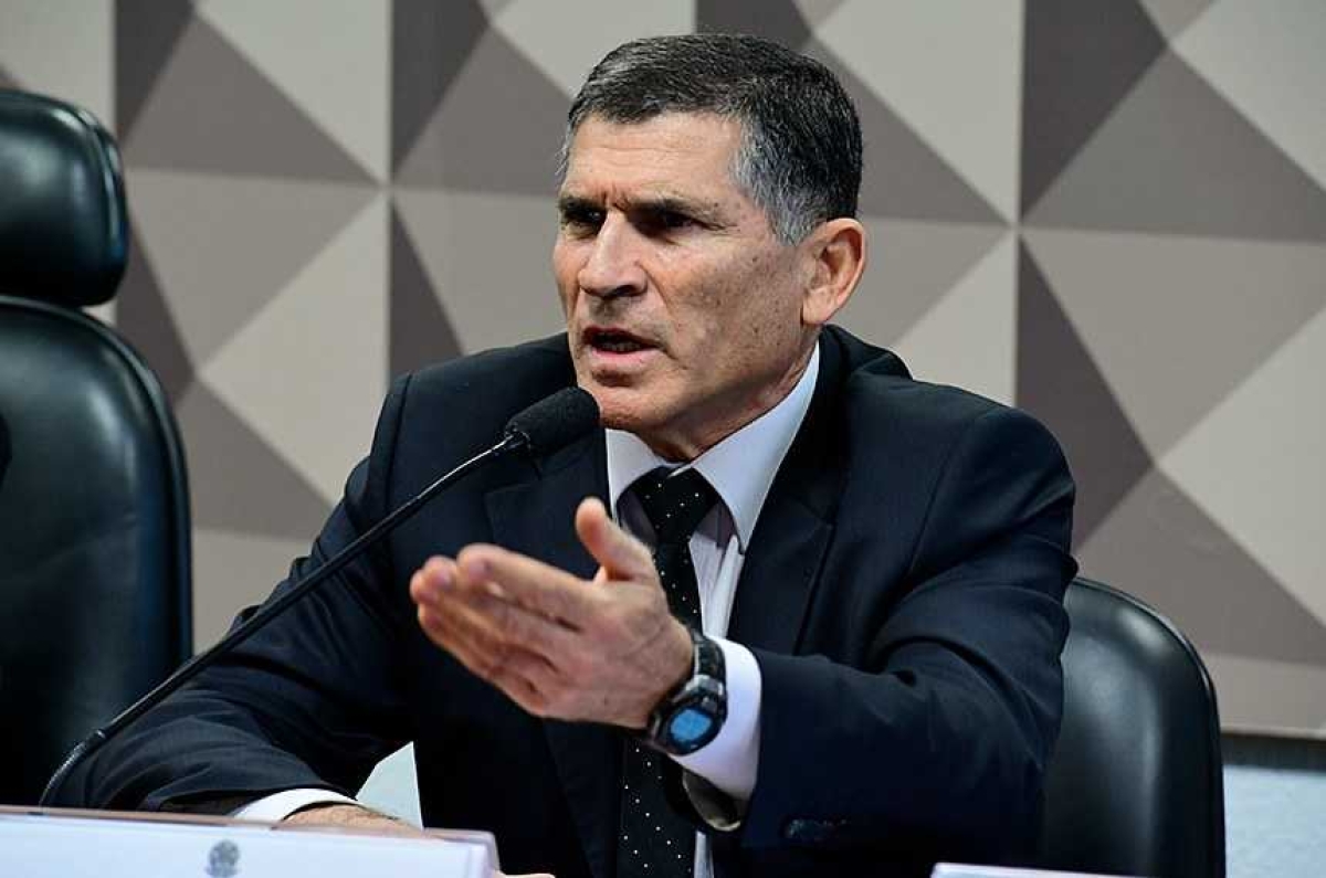 Santos Cruz disse que cabe à CPI rastrear a origem de notícias falsas a partir da detecção de perfis falsos (Foto: Geraldo Magela/ Agência Senado)