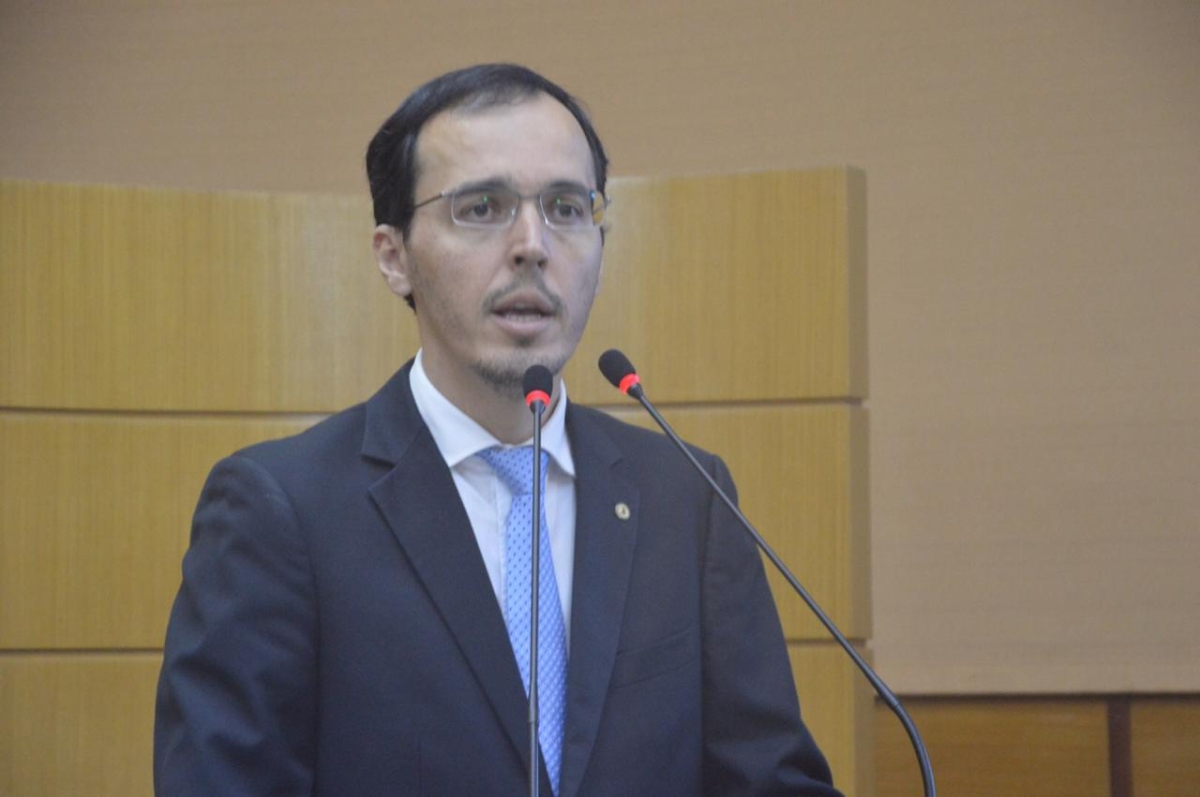 Aprovado Projeto de Lei que proíbe corte de água e luz em véspera de feriados e fins de semana (Foto: Assessoria Georgeo Passos)