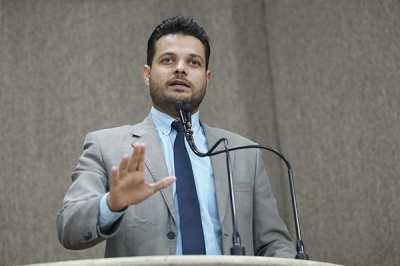 Anderson de Tuca denuncia ação de flanelinhas em Aracaju (Foto: Gilton Rosas)